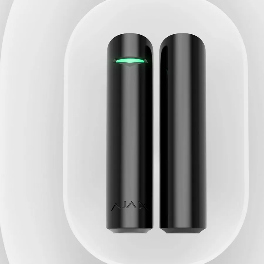 Ajax DoorProtect — срабатывает в момент открытия двери или окна